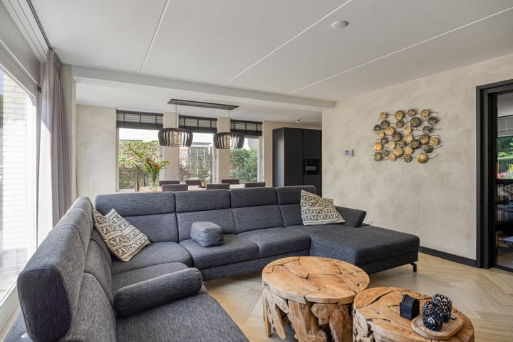 Foto 11 van Smaragd 73