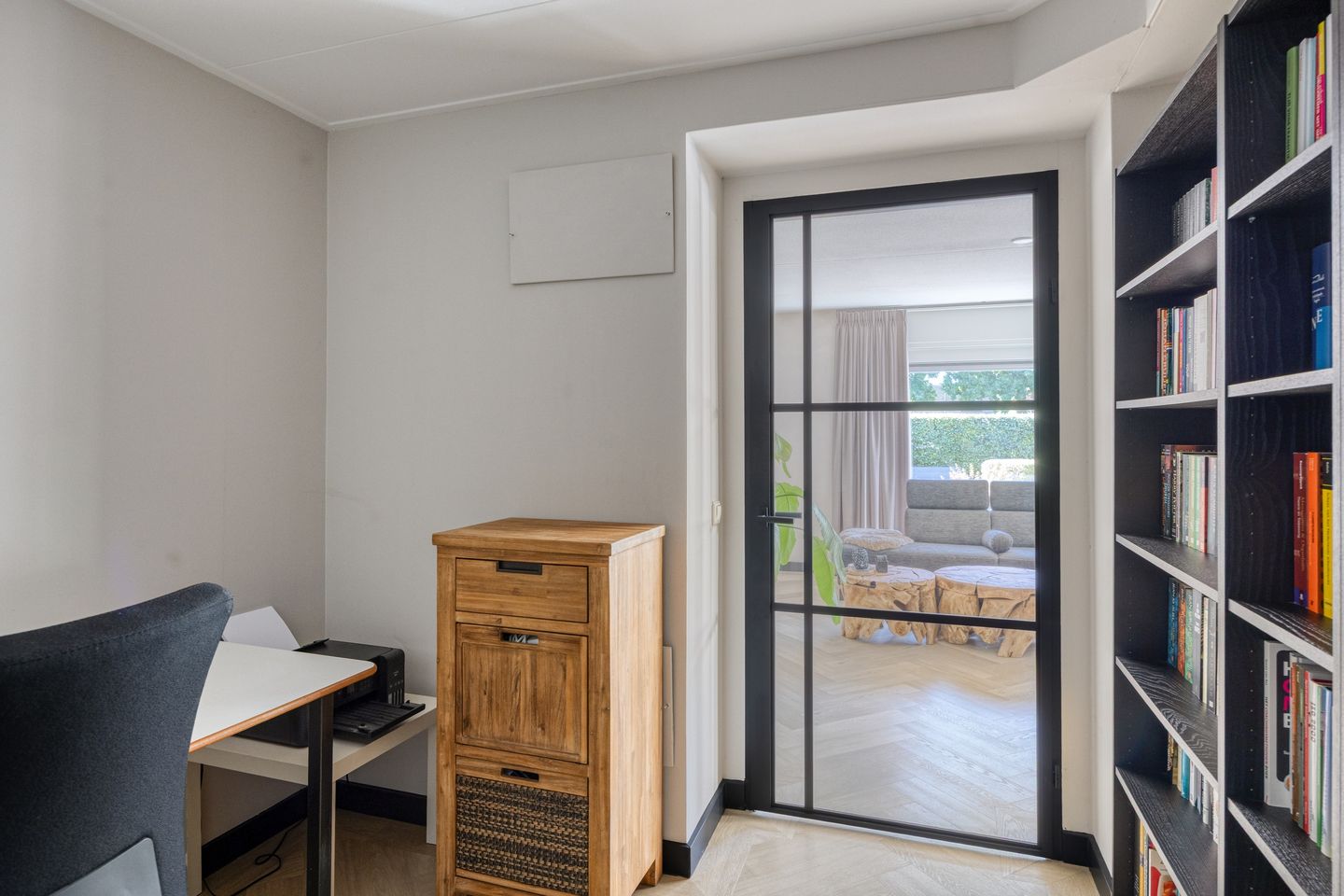 Foto 14 van Smaragd 73