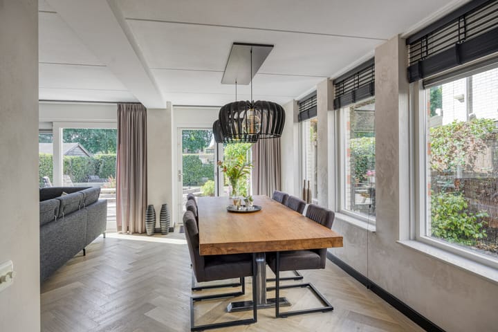 Foto 15 van Smaragd 73