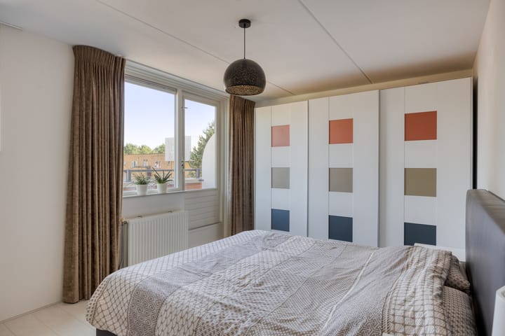 Foto 26 van Smaragd 73