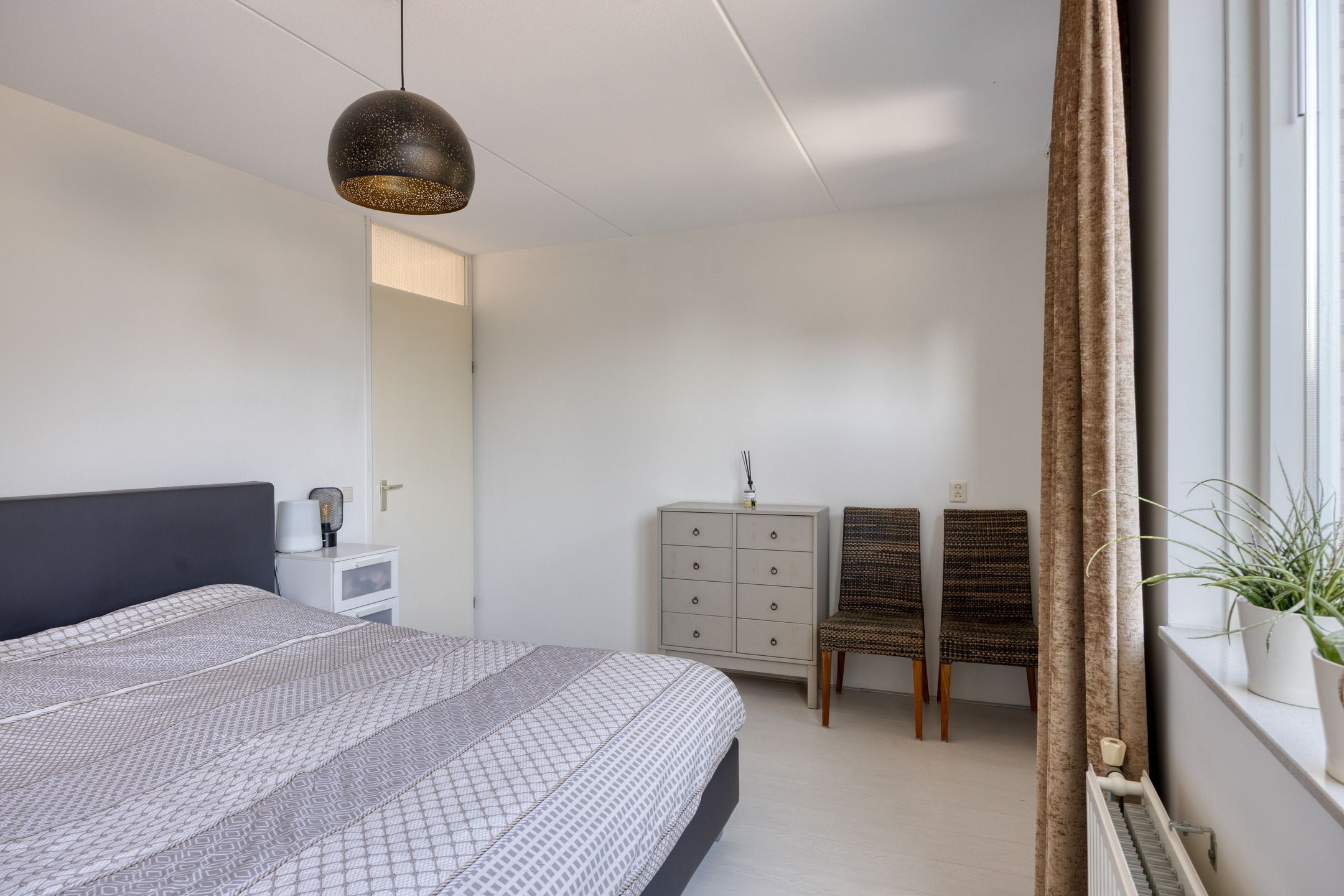 Foto 27 van Smaragd 73