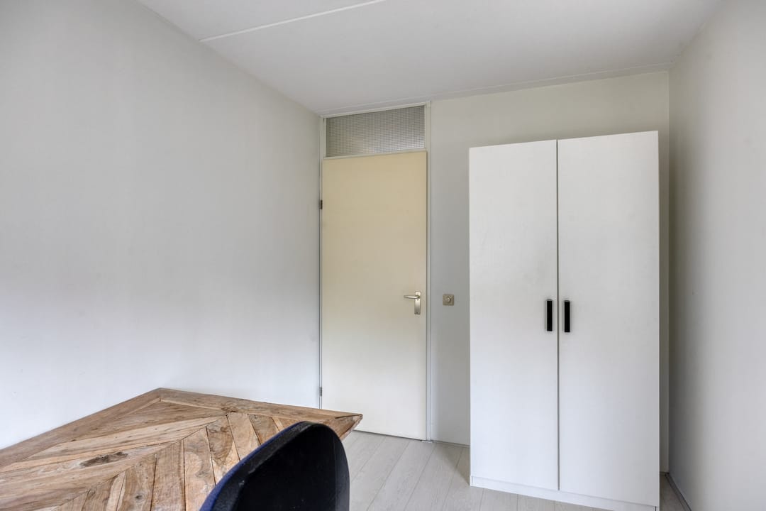 Foto 28 van Smaragd 73