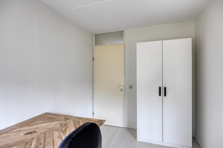 Foto 28 van Smaragd 73