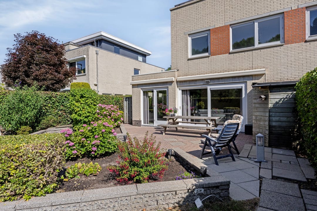 Foto 47 van Smaragd 73