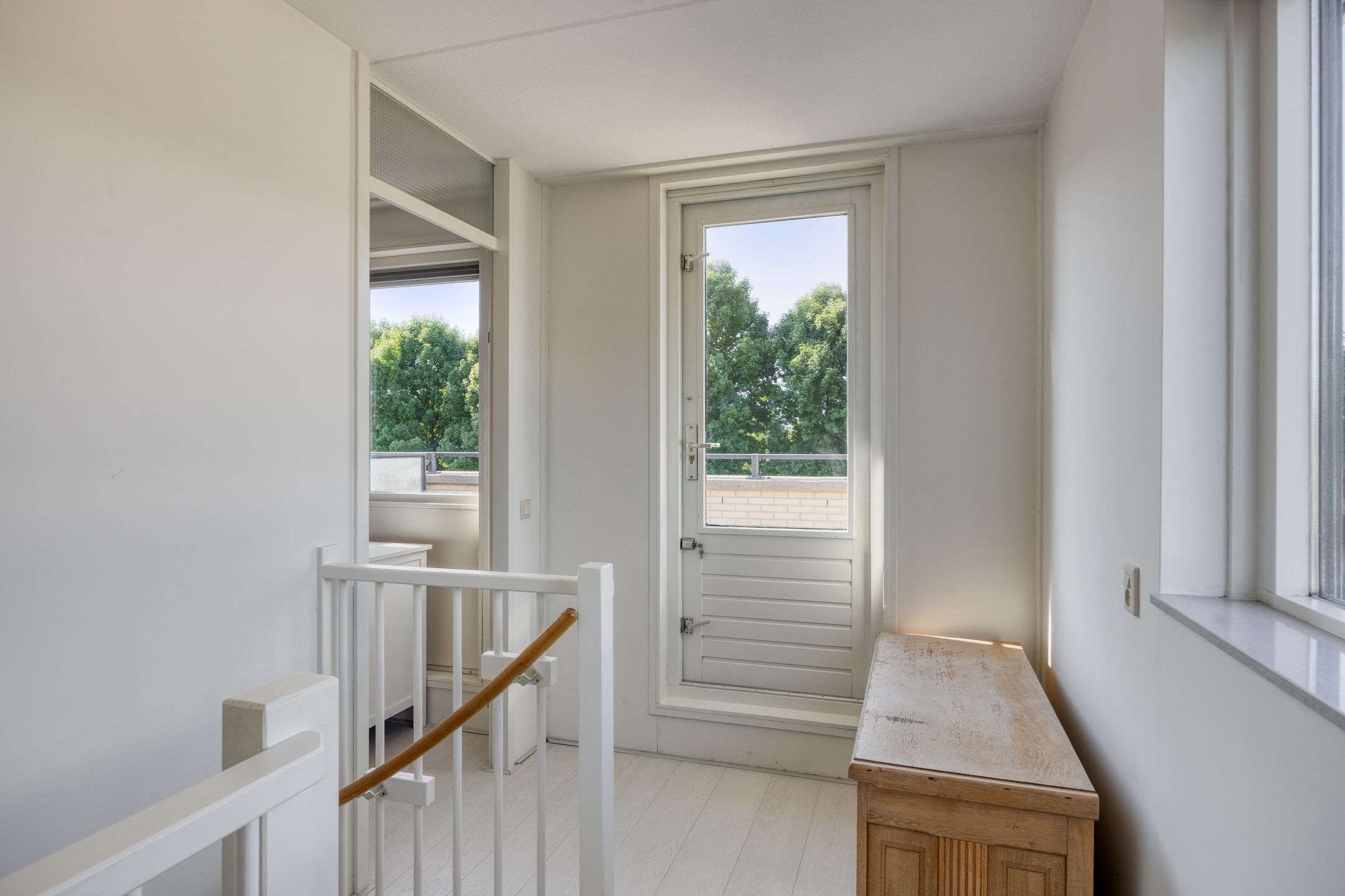 Foto 33 van Smaragd 73