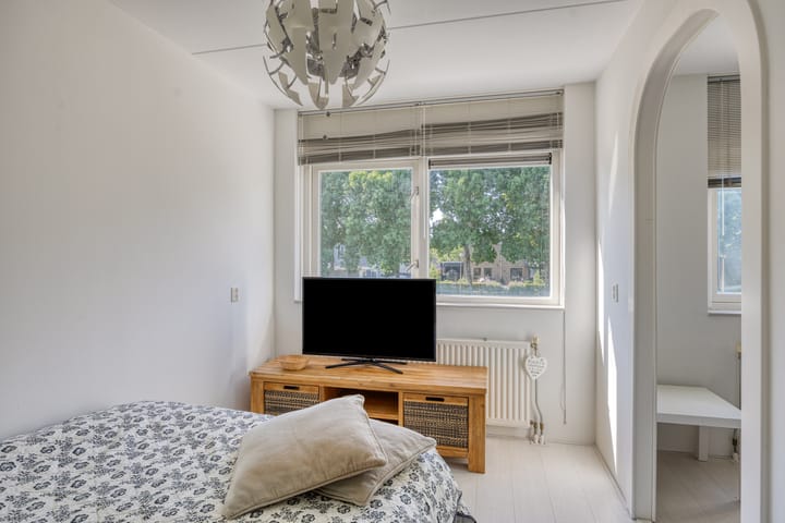 Foto 31 van Smaragd 73