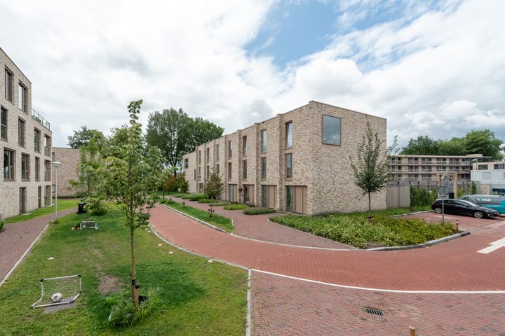 Foto 42 van Larikslaan 3-E