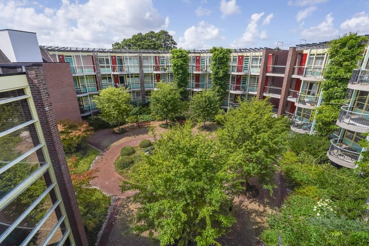 Foto 12 van Meidoornlaan 102