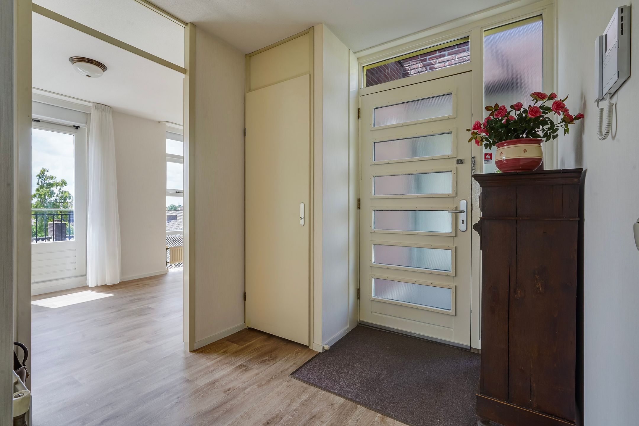 Foto 15 van Meidoornlaan 102