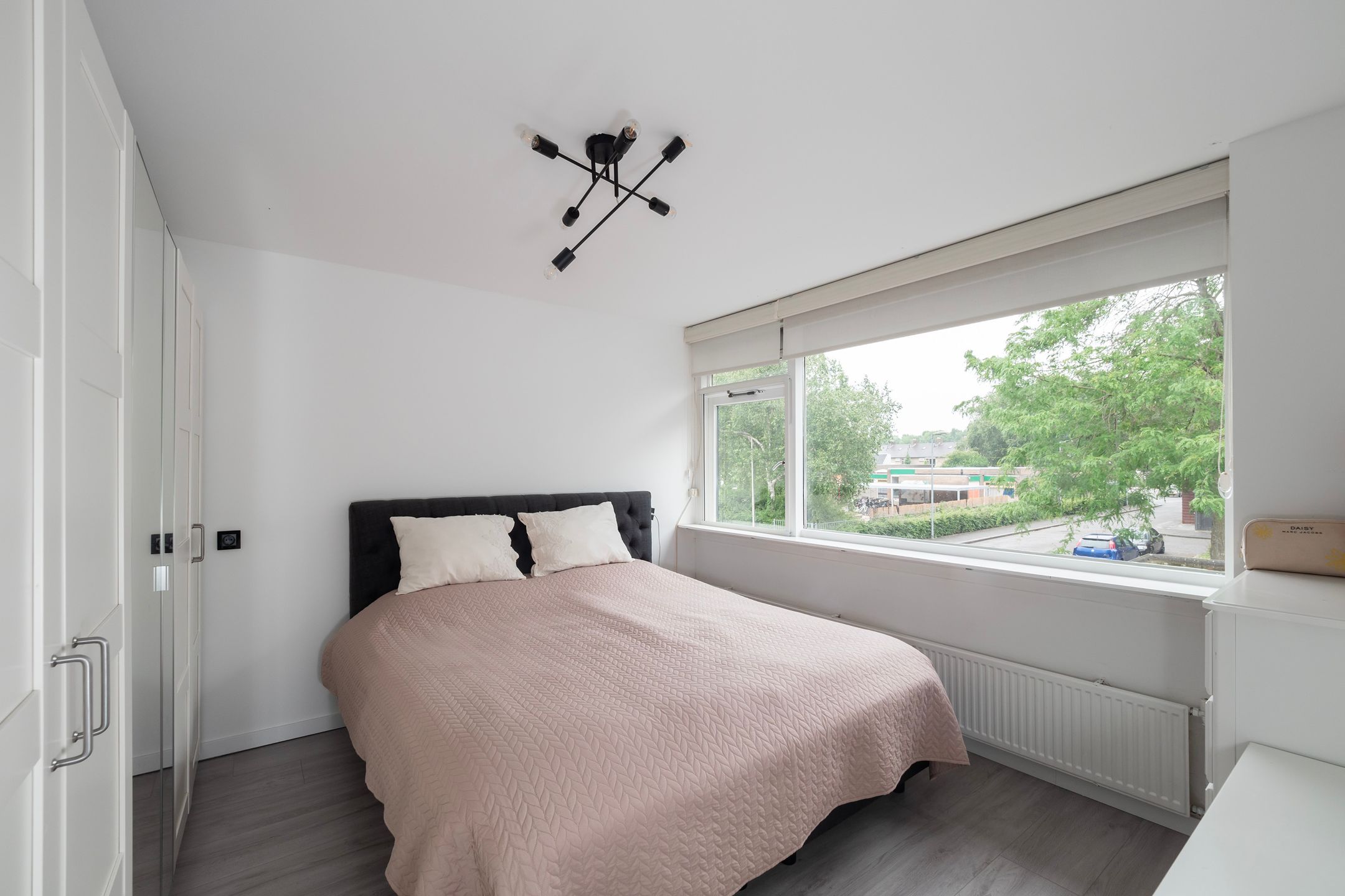 Photo 12 of Ribesstraat 32