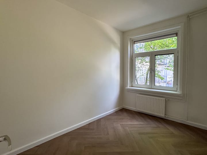 Foto 12 van Van Rensselaerstraat 8-2