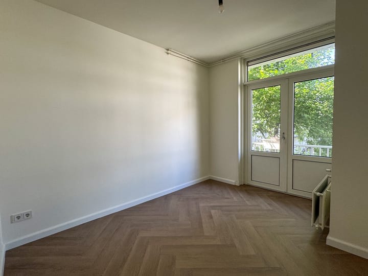 Foto 14 van Van Rensselaerstraat 8-2