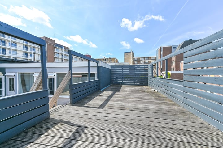 Photo 32 of Meerstraat 20