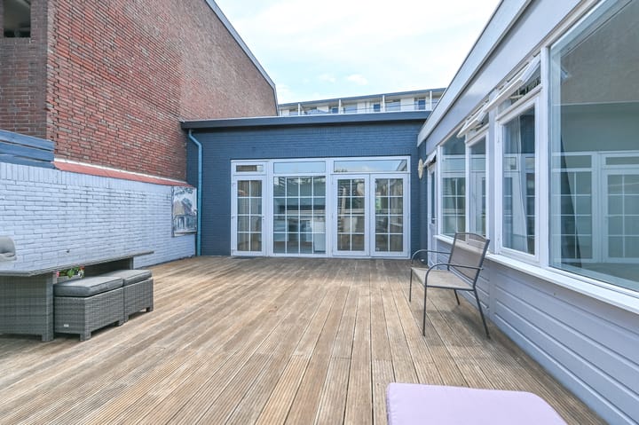 Photo 35 of Meerstraat 20