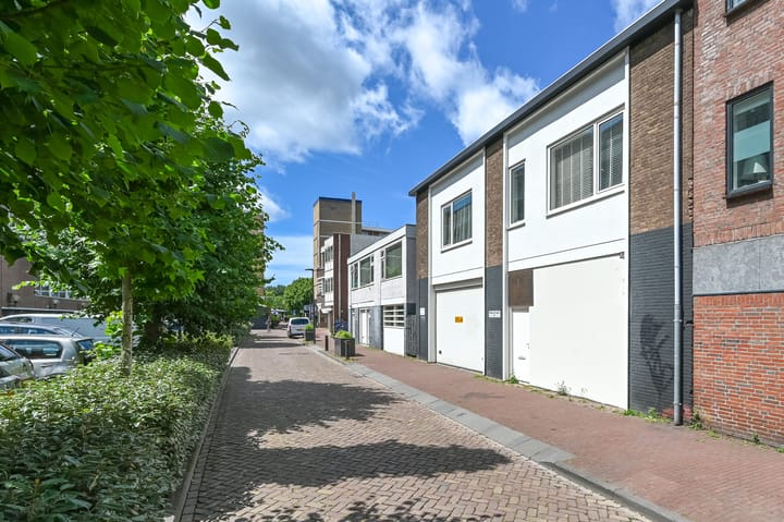 Photo 38 of Meerstraat 20