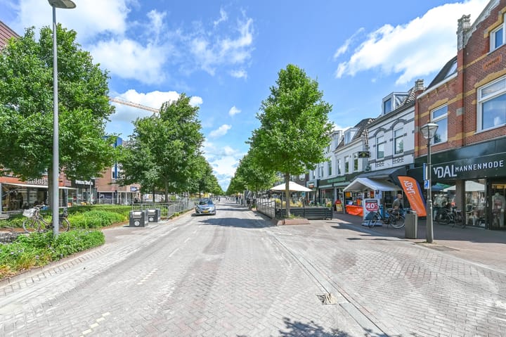 Photo 40 of Meerstraat 20