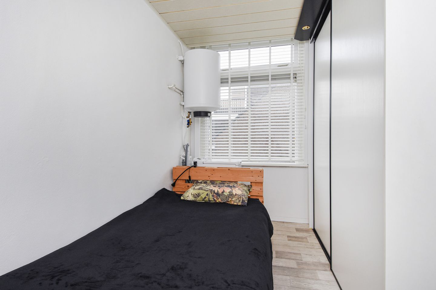 Photo 14 of Jan van Rodestraat 31