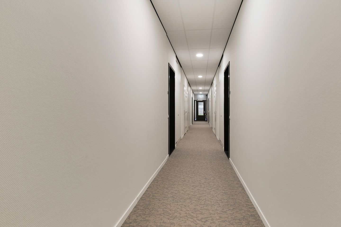 Photo 10 of Albertina Agnesstraat 154