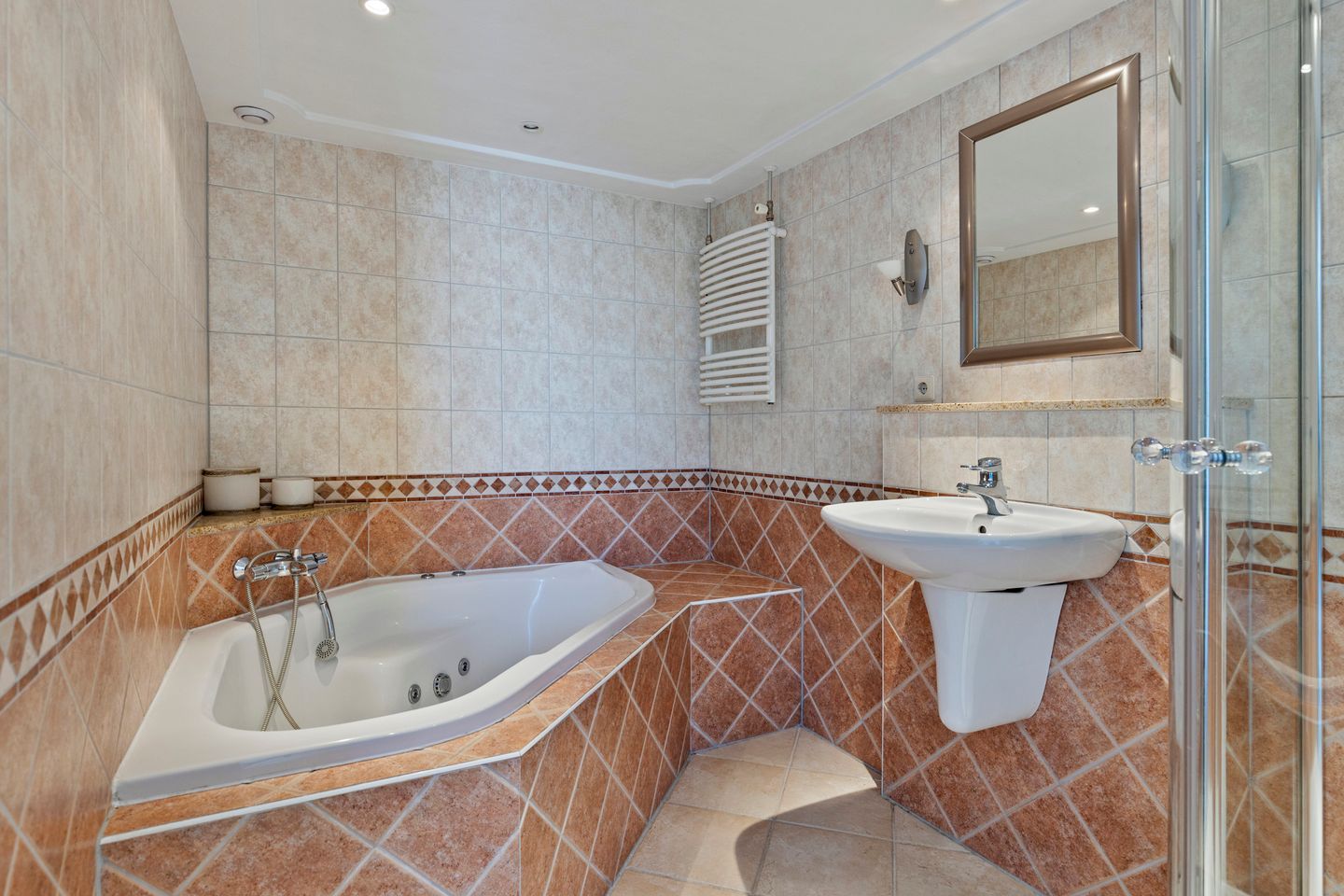 Photo 4 of Dorpstraat 9-B