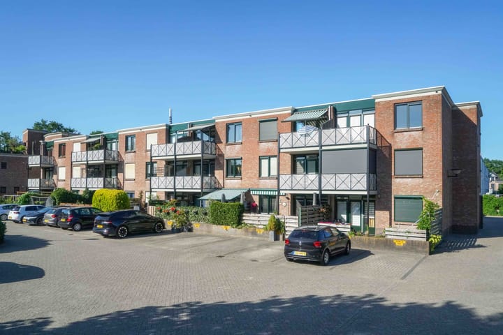 Foto 26 van Van Boetzelaerlaan 68