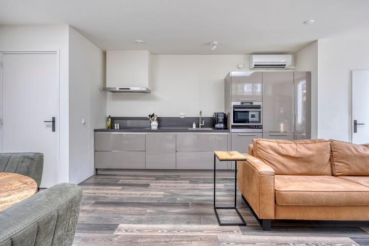 Foto 9 van Brederodestraat 18