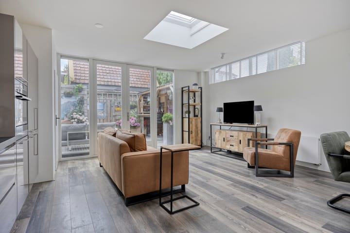 Foto 11 van Brederodestraat 18