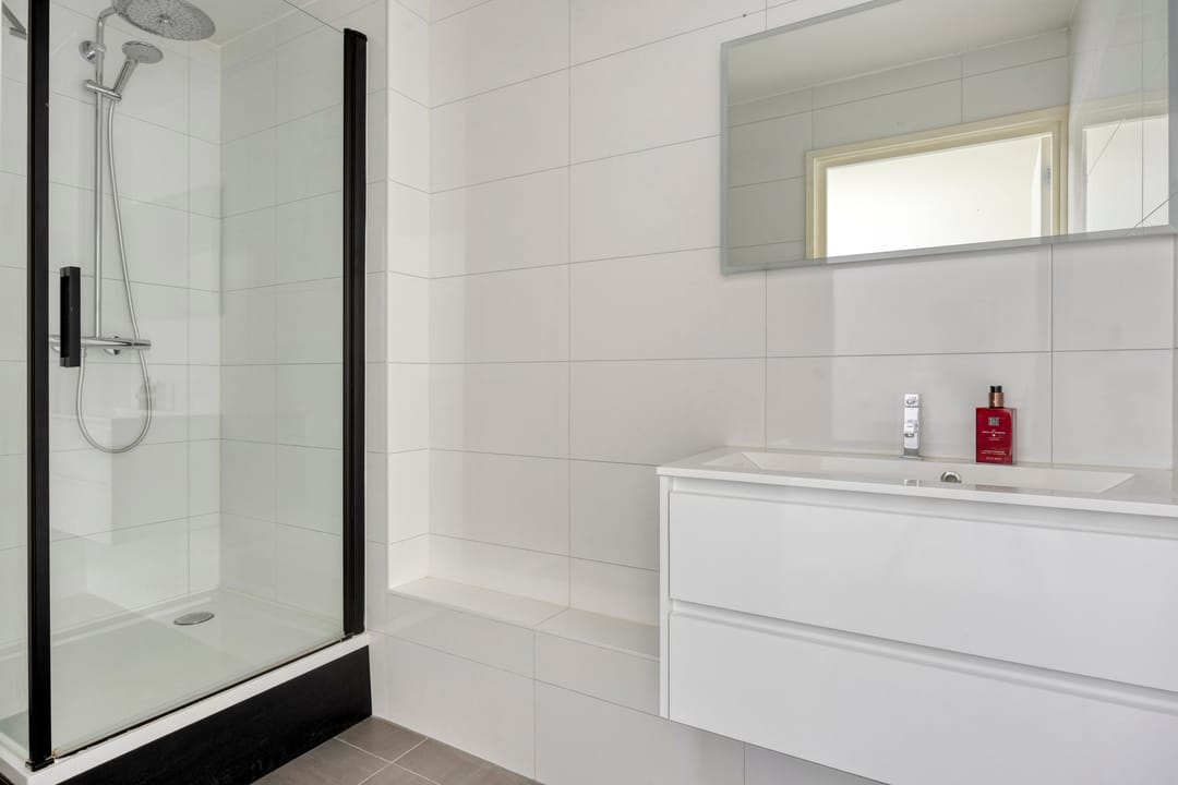 Foto 16 van Brederodestraat 18