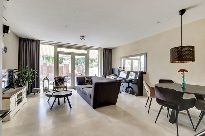 Foto 4 van Hugo van Voorneweg 66