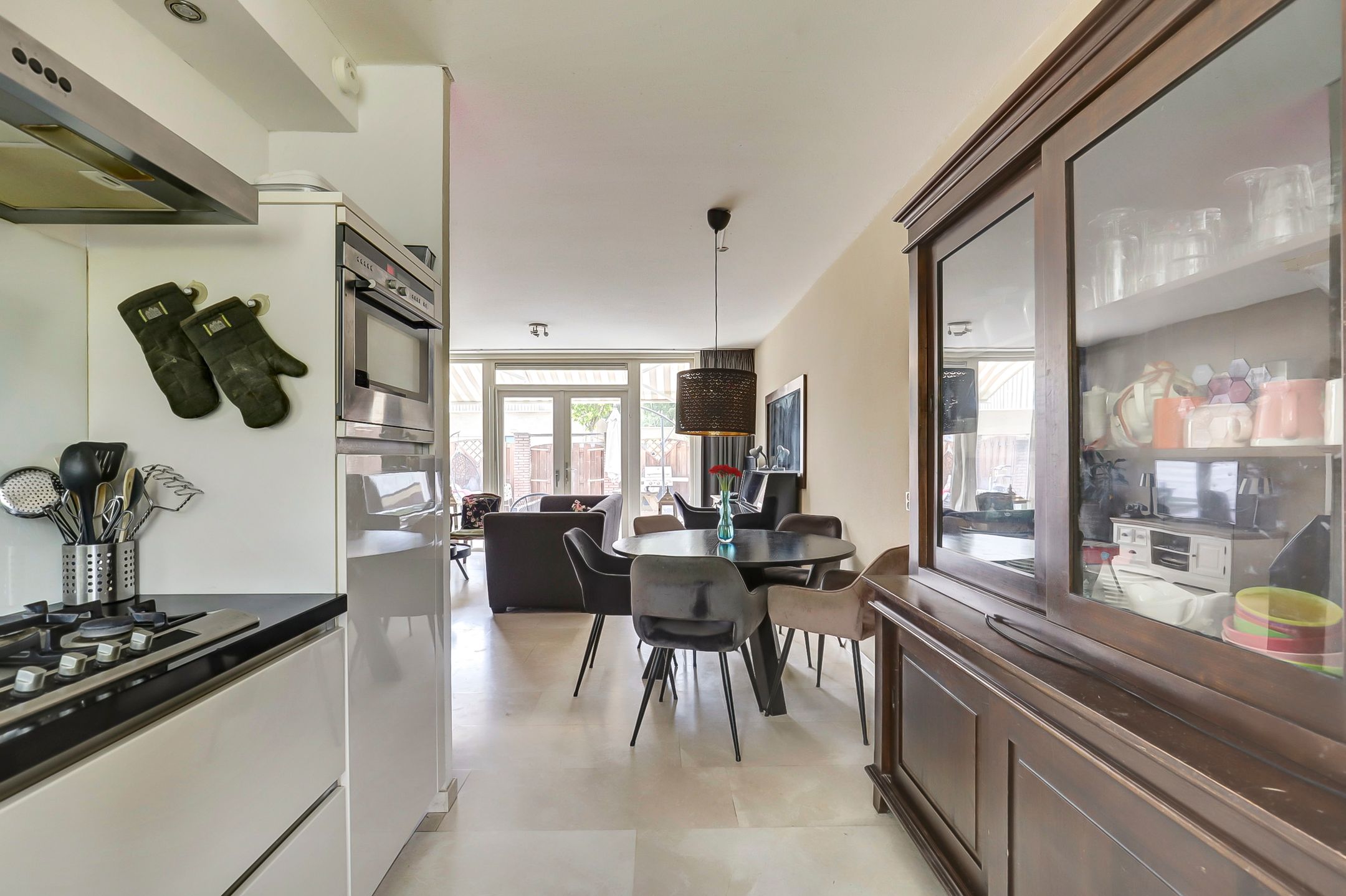 Photo 12 of Hugo van Voorneweg 66