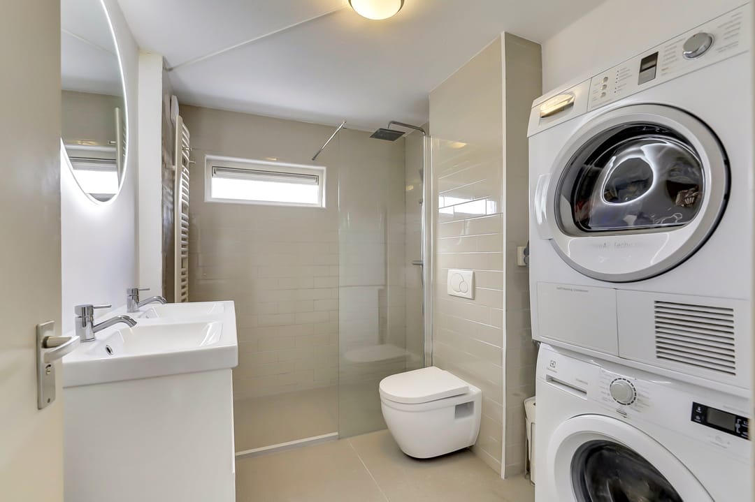 Photo 16 of Hugo van Voorneweg 66