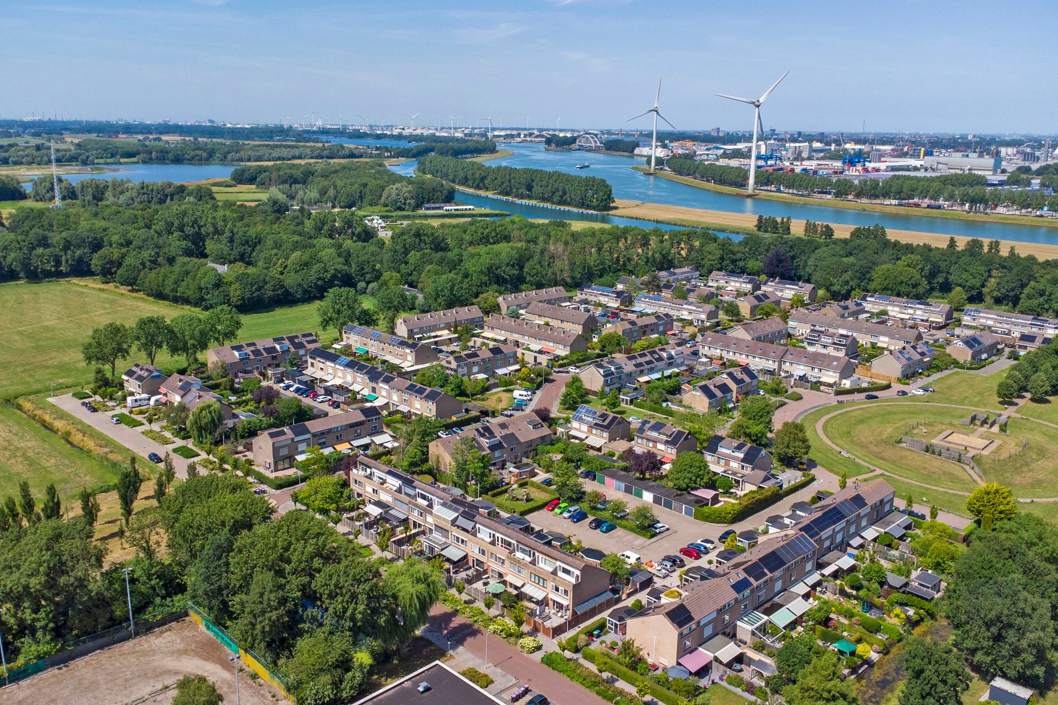 Photo 30 of Hugo van Voorneweg 66