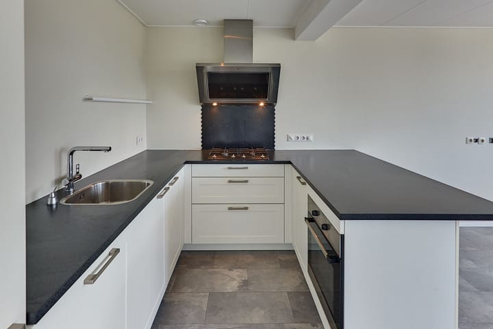 Photo 3 of Stationsstraat 105-E