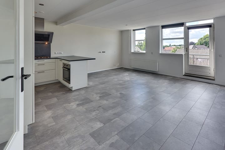 Photo 2 of Stationsstraat 105-E