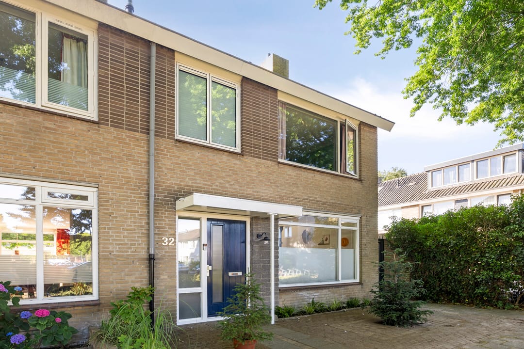 Photo 1 of Titus Brandsmastraat 32
