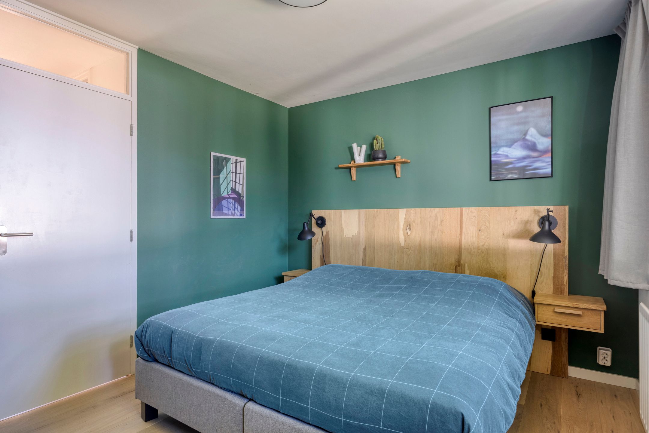 Photo 12 of Titus Brandsmastraat 32