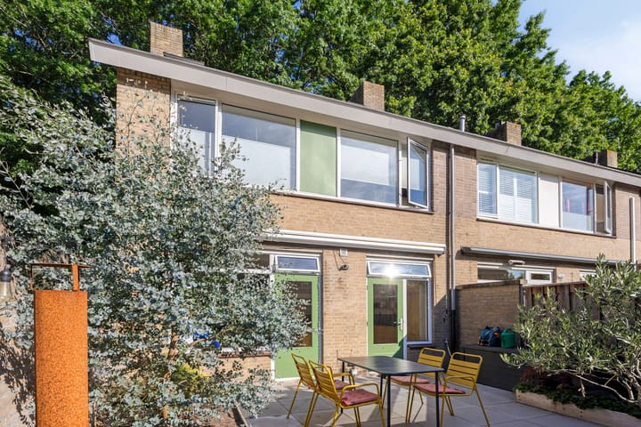 Foto 25 van Titus Brandsmastraat 32