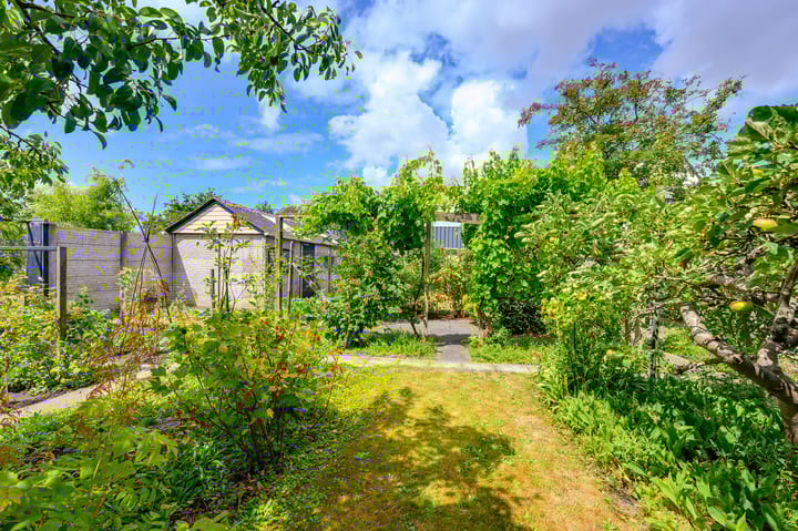 Photo 48 of Prins Bernhardstraat 72