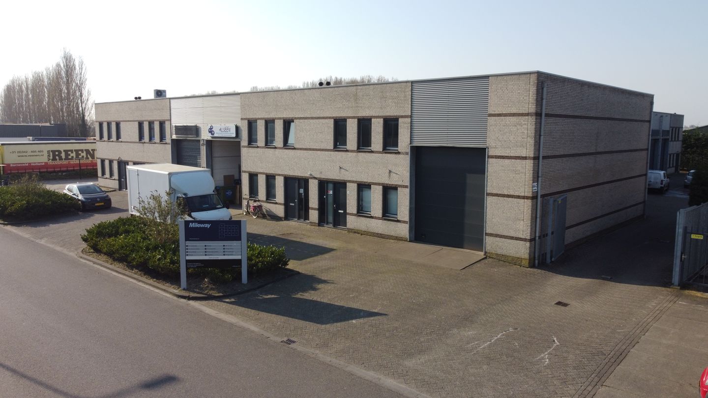 Bekijk foto 1 van Christiaan Huygensweg 8-a