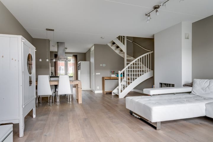 Foto 3 van Koraalzwamplantsoen 16