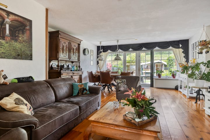 Foto 4 van Roosendaelweg 5