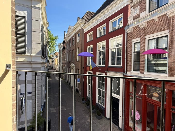 Photo 15 of Vleeshouwerstraat 1