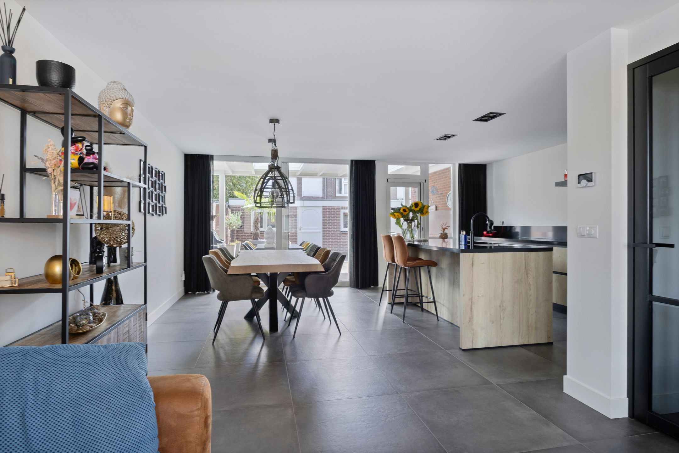 Photo 3 of Karmelietenstraat 44