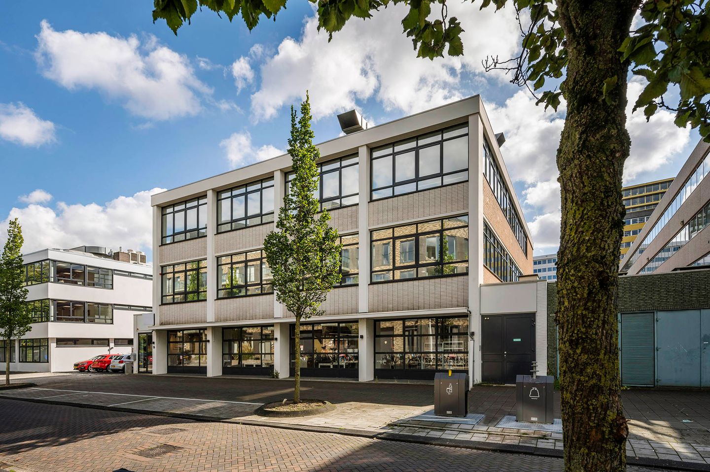 Bekijk foto 2 van Stephensonstraat 19