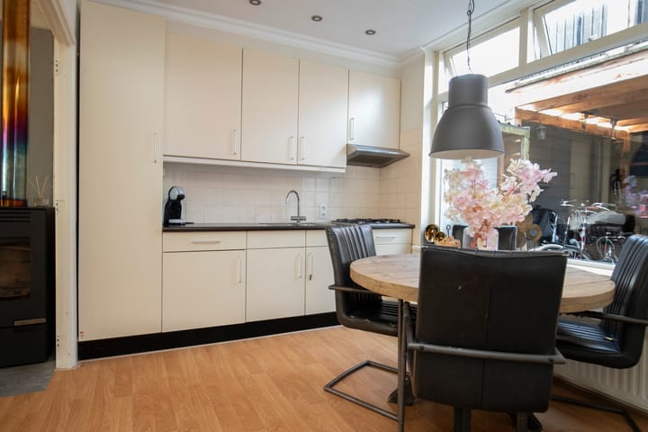 Photo 17 of Klaas Benninkstraat 42