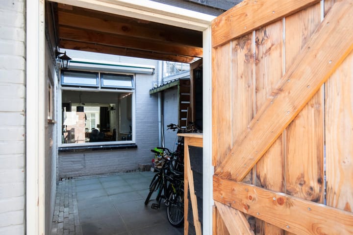 Photo 19 of Klaas Benninkstraat 42