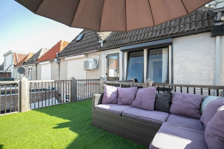 Photo 24 of Klaas Benninkstraat 42