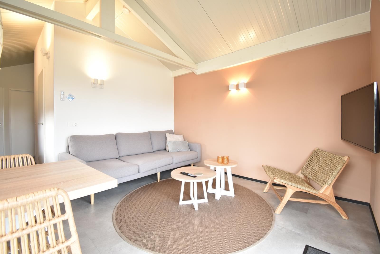 2-bedroom freehold villa in Zwartewaal — photo 3 of 5
