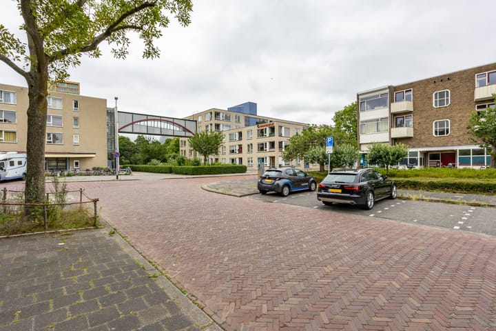 Foto 32 van Rivierenhof 8