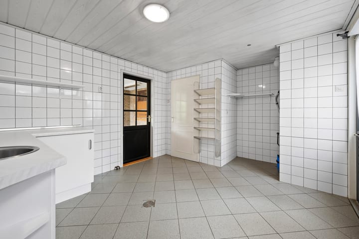 Photo 25 of Barnar 96