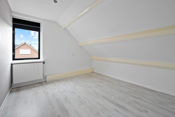 Photo 35 of Barnar 96